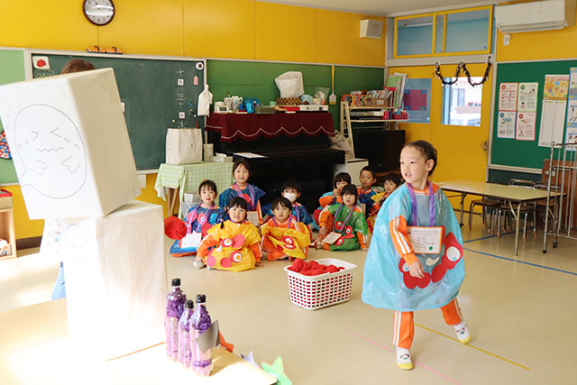 ハロウィンパーティーでゲームをしたよ。4