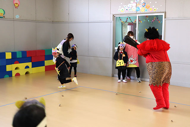 今年もまとば幼稚園に鬼がやってきた2